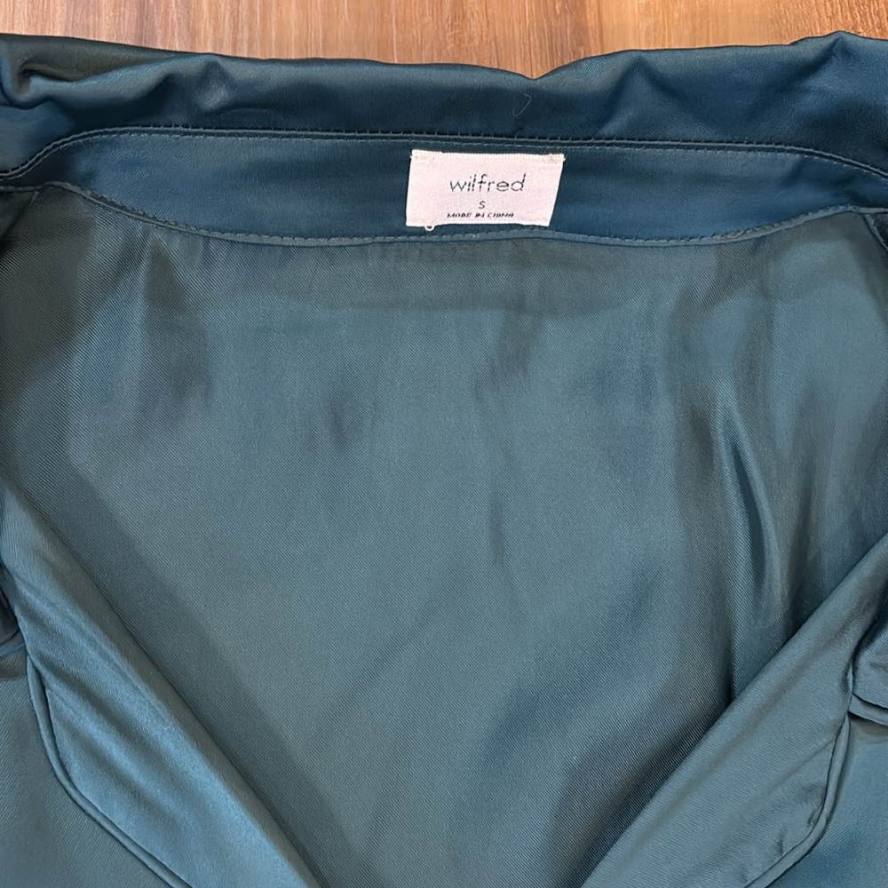 Aritzia NWT Marine aqua size small tie front Elegant Blouse - Picture 3 of 4